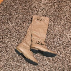 Tan zip up boots size 8